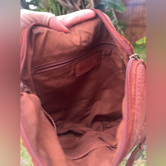 BORN cognac leather crossbody - Picture 6 of 9